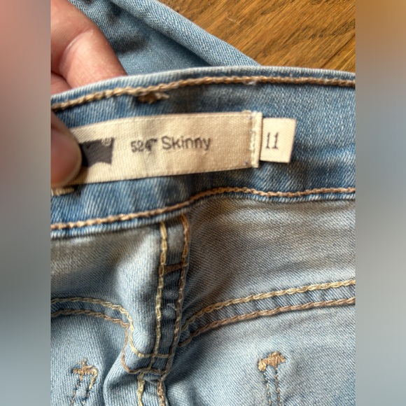 Levi’s 524 Skinny Leg Junior’s 11 •EUC - Picture 3 of 3